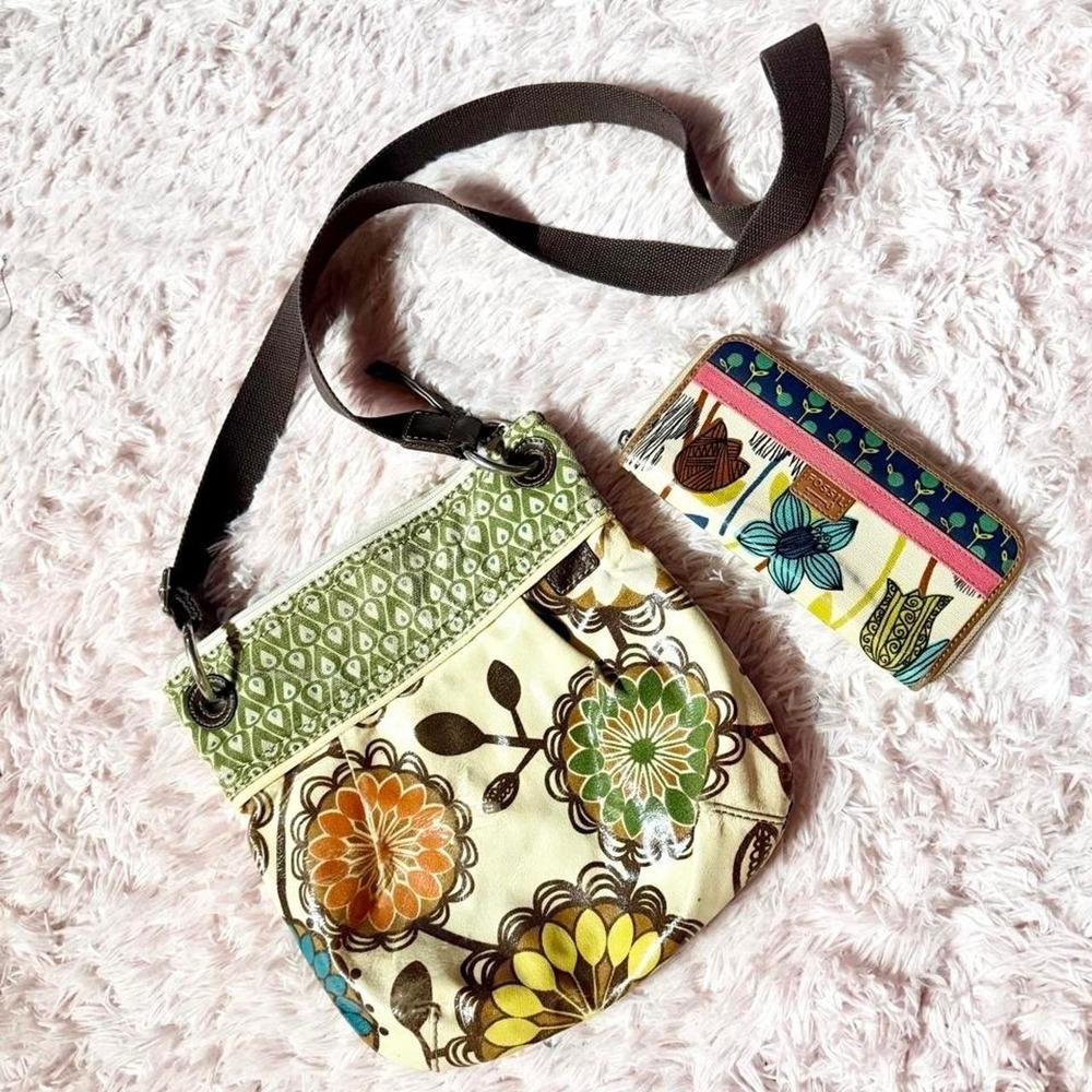 Fossil Retro Funky Floral Hippie Purse Wallet Set Boho Flower Child Hippie Free